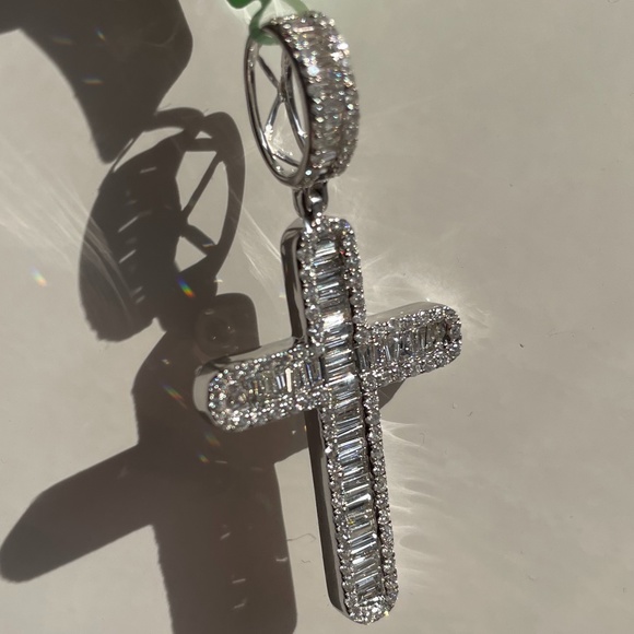 2.65 CT Natural Diamond 14 KT White Gold Cross - Picture 6 of 6